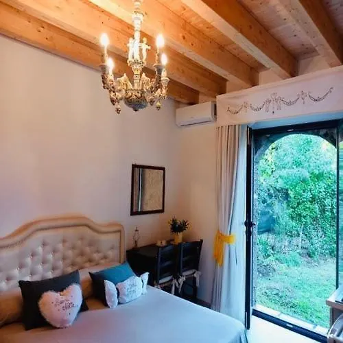 Riccioli Dell' Etna 3*